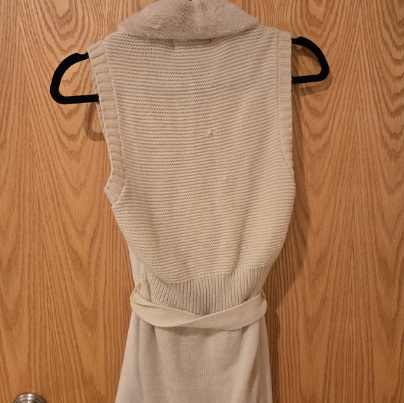 ROMEO & JULIET COUTURE Belted Faux Fur Cardigan Cream Color Size Small - Picture 15 of 15